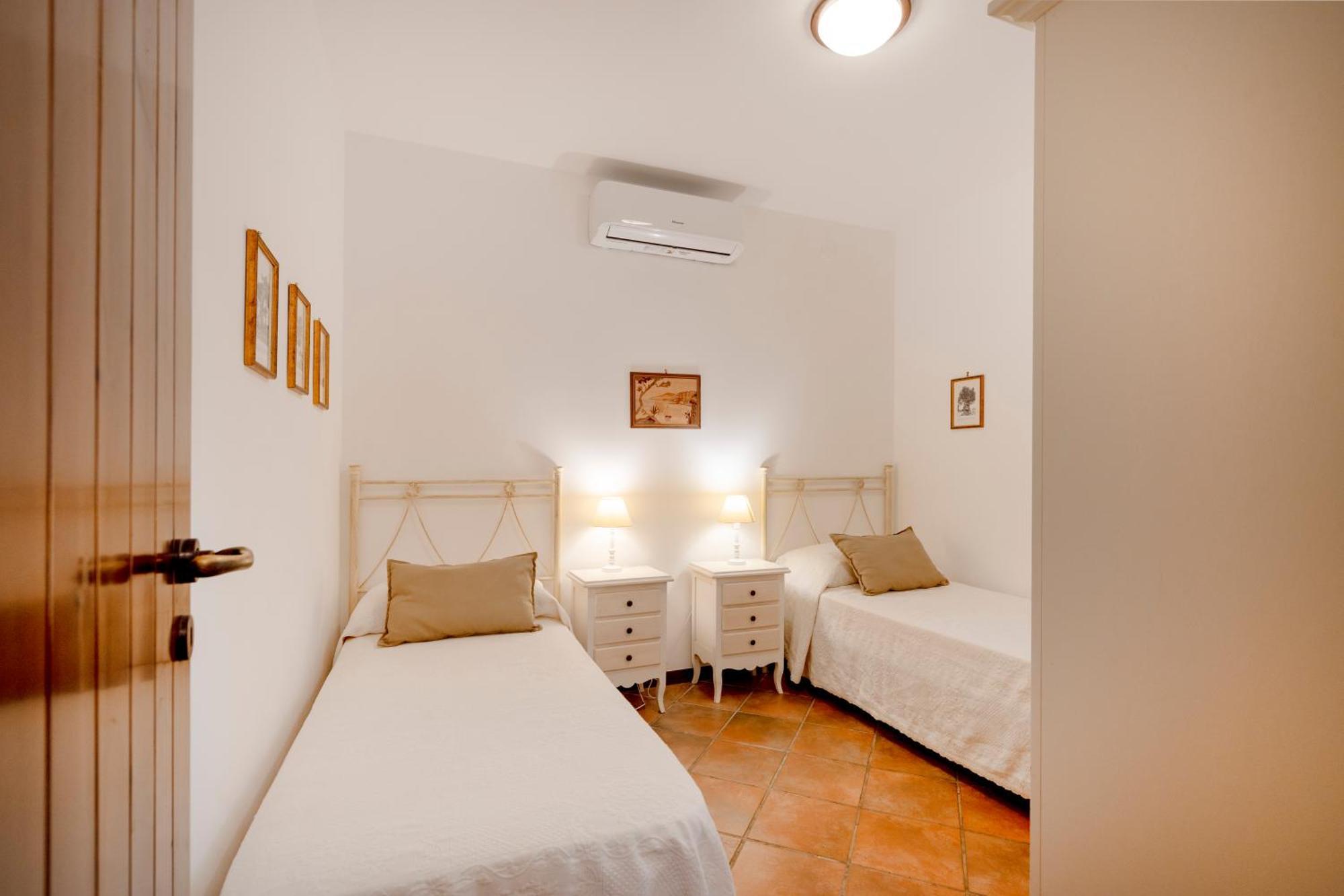 Вилла Il Trullo Delle Rose, Monopoli By Il Pumo Di Puglia Cozzana Экстерьер фото